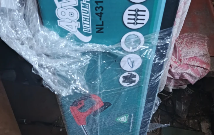 Триммер садовый аккумуляторный с колесами