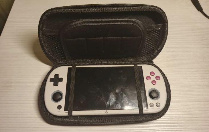 Игровая консоль Trimui Smart Pro Игровая консоль Trimui Smart Pro