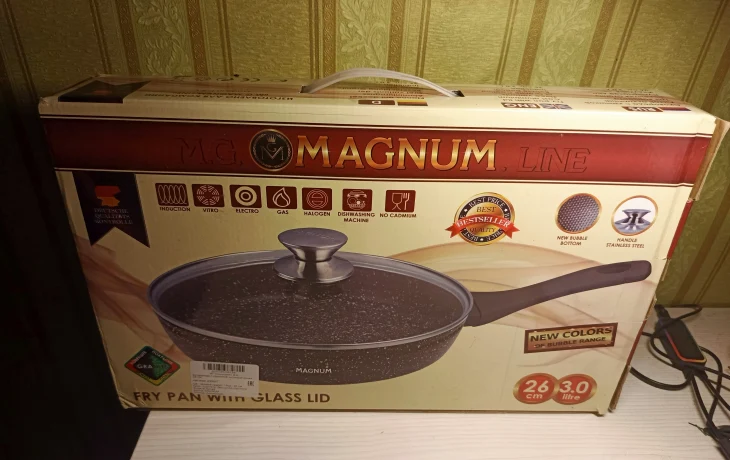 Сковорода-сотейник 26 с крышкой антипригарная